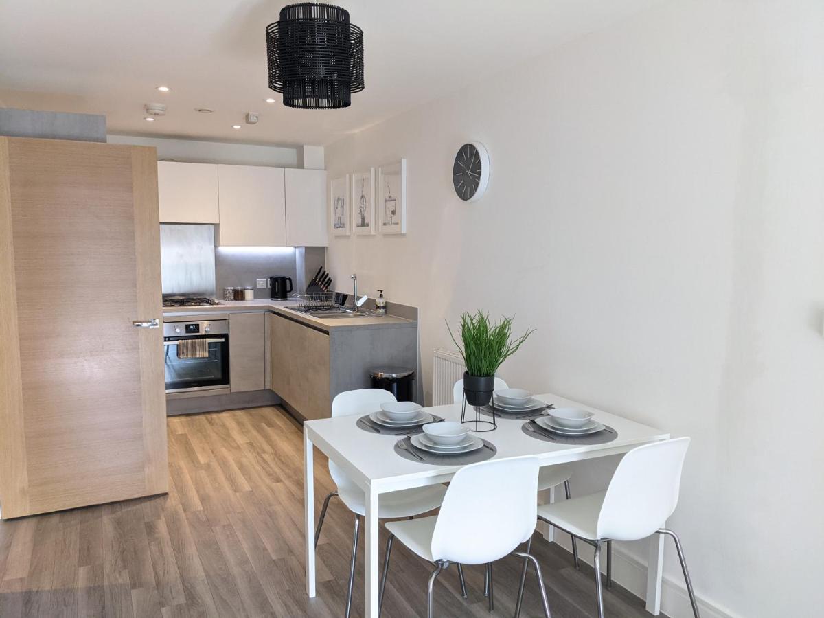 Suffield Lodge By Wycombe Apartments ไฮวิคัมบ์ ภายนอก รูปภาพ